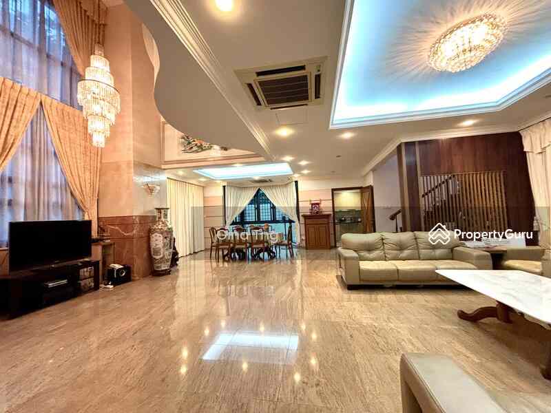 Stunning Kew Estate Bungalow: D16 Kew Drive Bungalow | Prop-GPT the AI-Powered Property Guru