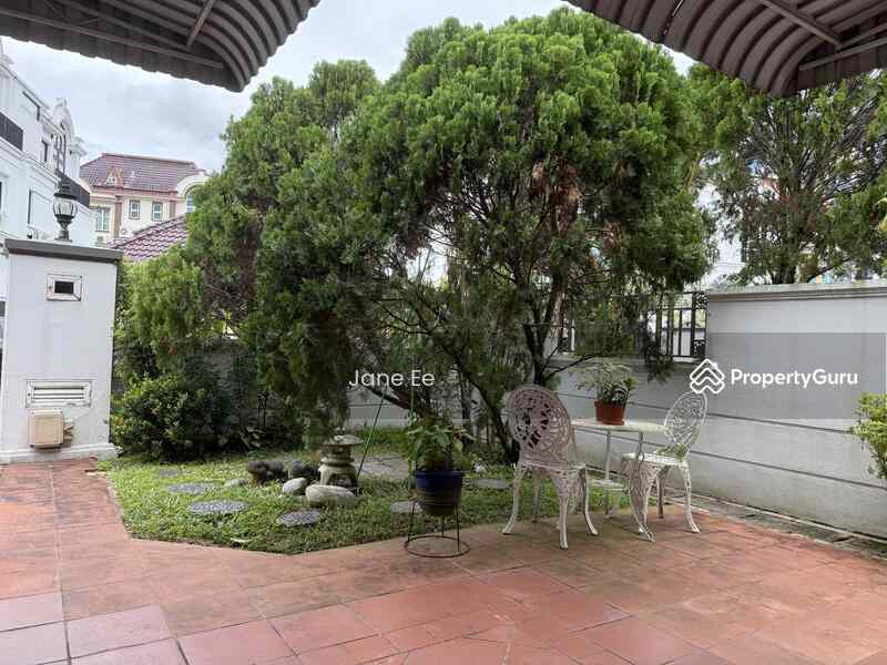 Prop-GPT: Semi-Detached: D23 Bukit Batok Burgundy Hill