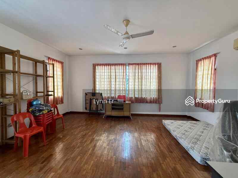 Bungalow Near Sengkang MRT: D19 Hougang Detached | Prop-GPT the AI-Powered Property Guru