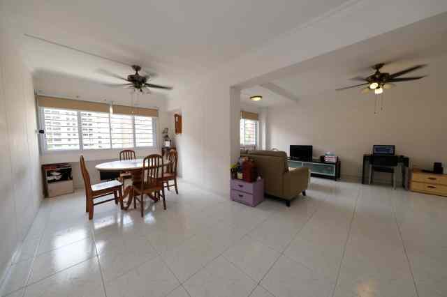 723 Tampines Street 72: D18 Tampines HDB Apartment | Prop-GPT the AI-Powered Property Guru