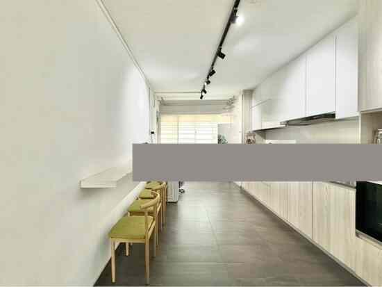 215 Serangoon Avenue 4: D19 Serangoon HDB Apartment | Prop-GPT the AI-Powered Property Guru