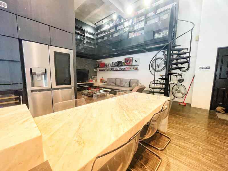 Prop-GPT: Condominium: D15  Casuarina Cove