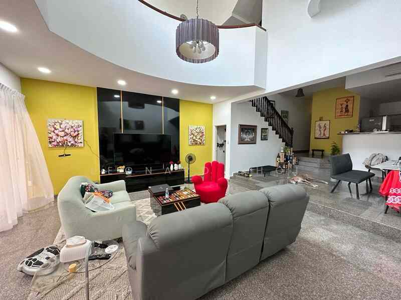 Prop-GPT: Terrace: D25 Woodgrove Cedarwood Grove