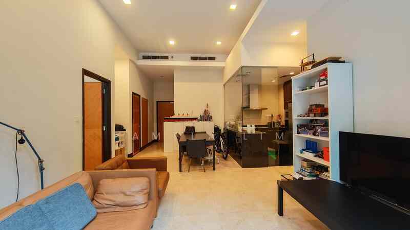Prop-GPT: Condominium: D09 Cairnhill Orchard Scotts