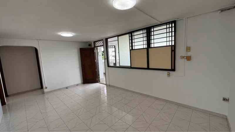 637 Hougang Avenue 8: D19 Hougang HDB Apartment | Prop-GPT the AI-Powered Property Guru