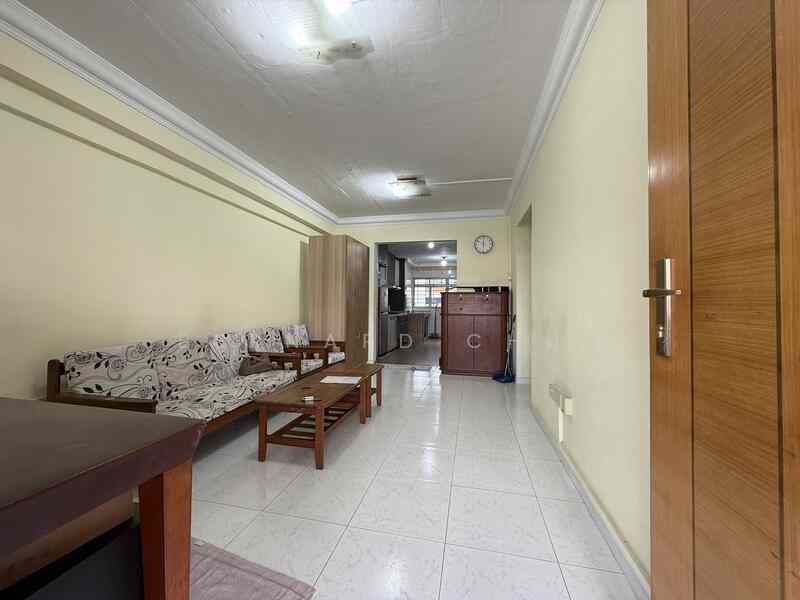 Prop-GPT: HDB Flat: D05 Clementi 376 Clementi Avenue 4