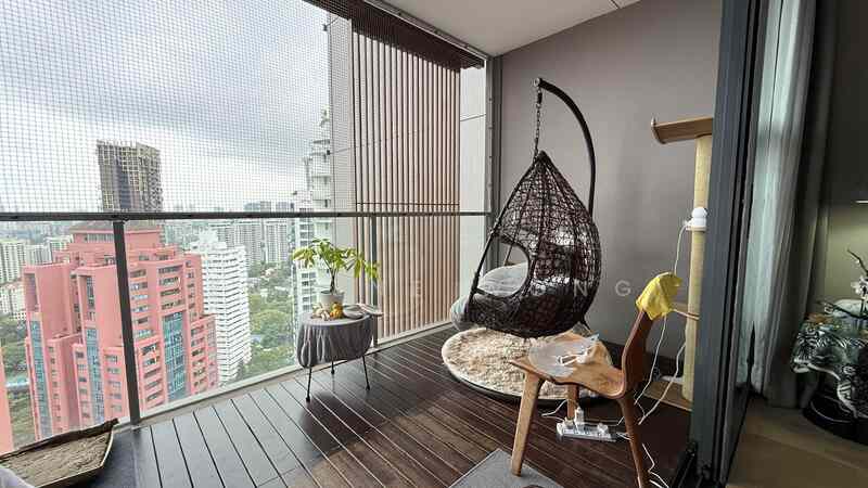 Prop-GPT: Condominium: D09  OUE Twin Peaks