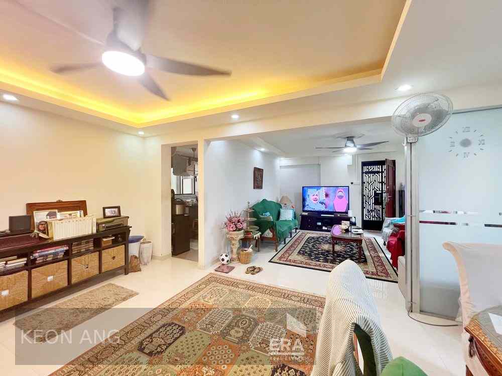 151 Simei Street 1: D18 Simei HDB - 3 room | Prop-GPT the AI-Powered Property Guru