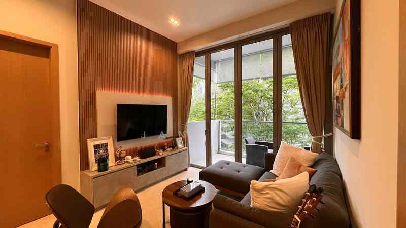 Prop-GPT: Condominium: D10  Mon Jervois