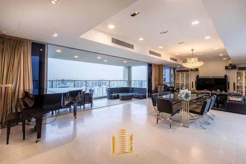 Prop-GPT: Condominium: D11  Sky @ Eleven