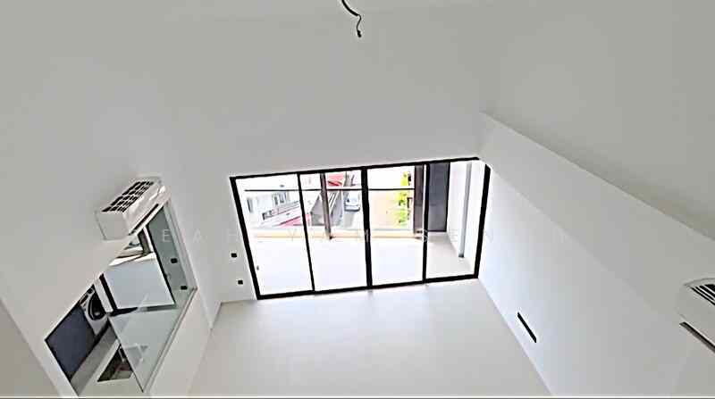 Prop-GPT: Apartment: D08  The Ranz