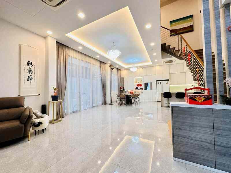 Renovated Move-in Freehold Semi D@Sembawang Shopping Centre: D27 Sembawang Semi-Detached | Prop-GPT the AI-Powered Property Guru