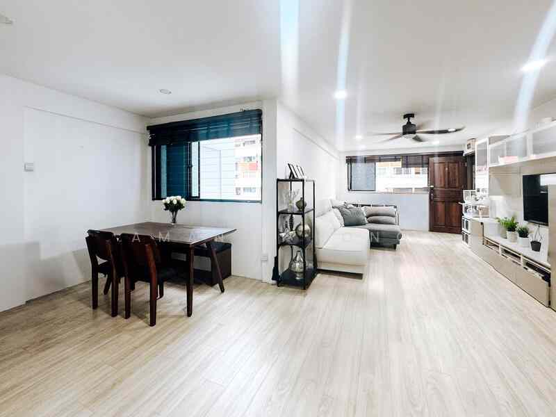 909 Tampines Avenue 4: D18 Tampines HDB Flat | Prop-GPT the AI-Powered Property Guru