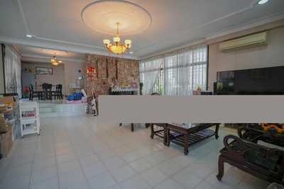 Detached House of good land size for sale: D14 Geylang Detached | Prop-GPT the AI-Powered Property Guru