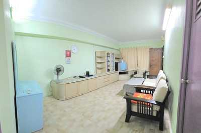 907 Tampines Avenue 4: D18 Tampines HDB Flat | Prop-GPT the AI-Powered Property Guru