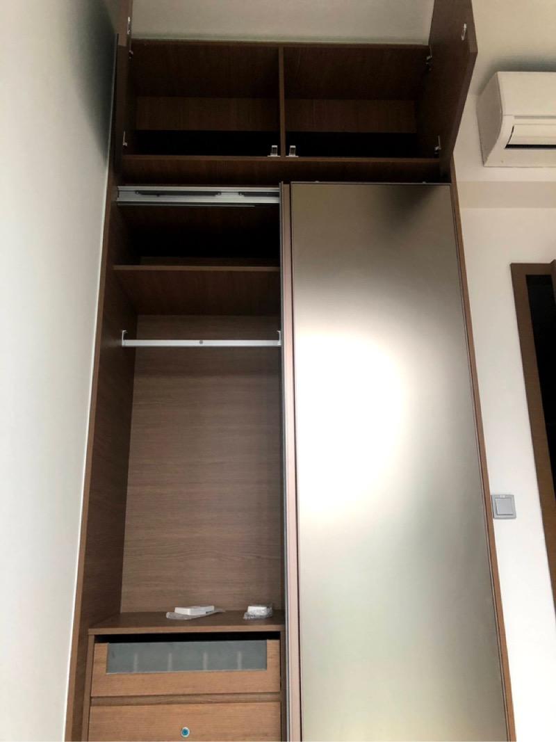 Queens Peak Condominium For Rent, $3,800, 1 Bed 1 Bath 430 sqft $8.84 psf