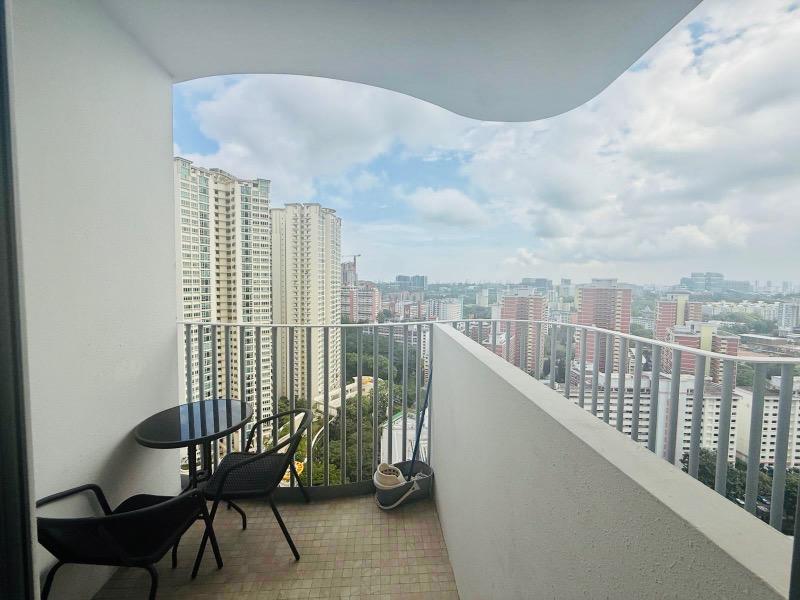 Queens Peak Condominium For Rent, $3,800, 1 Bed 1 Bath 430 sqft $8.84 psf