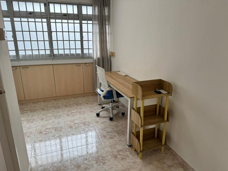 668B Jurong West Street 64 HDB Apartment For Rent, $3,500, 3 Bed 2 Bath 968 sqft $3.62 psf