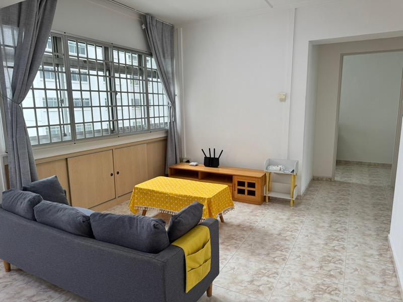 668B Jurong West Street 64 HDB Apartment For Rent, $3,500, 3 Bed 2 Bath 968 sqft $3.62 psf