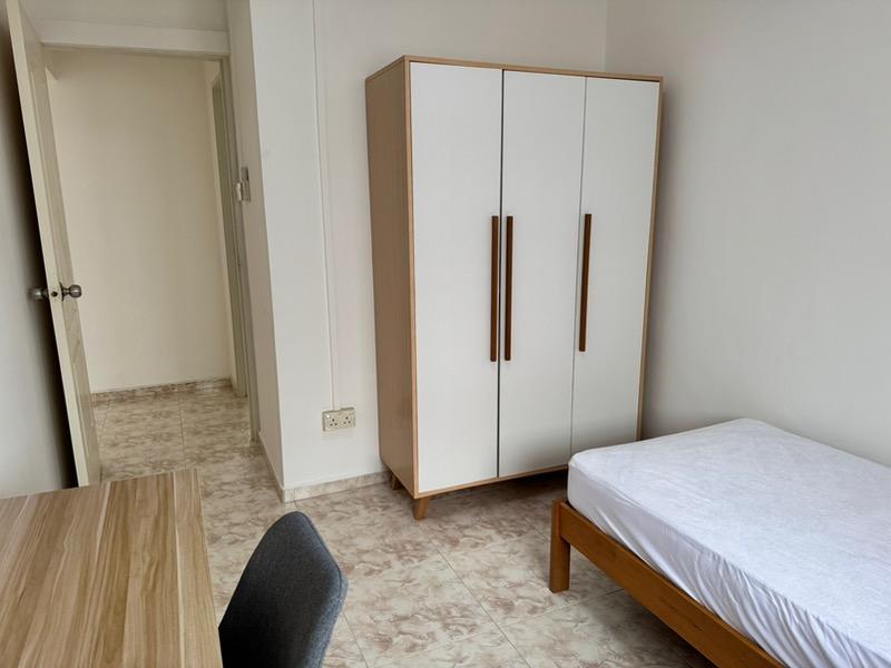 668B Jurong West Street 64 HDB Apartment For Rent, $3,500, 3 Bed 2 Bath 968 sqft $3.62 psf