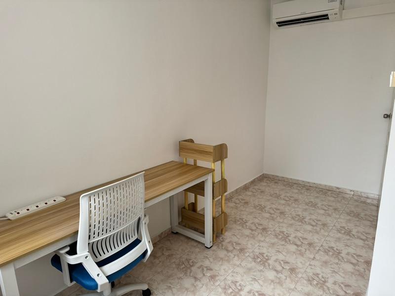 668B Jurong West Street 64 HDB Apartment For Rent, $3,500, 3 Bed 2 Bath 968 sqft $3.62 psf