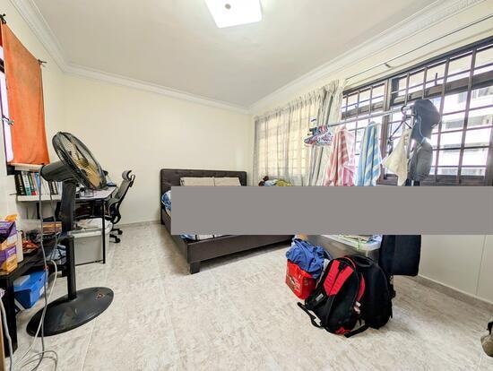 517A Jurong West Street 52 HDB Apartment For Rent, $3,800, 3 Bed 2 Bath 1,022 sqft $3.72 psf