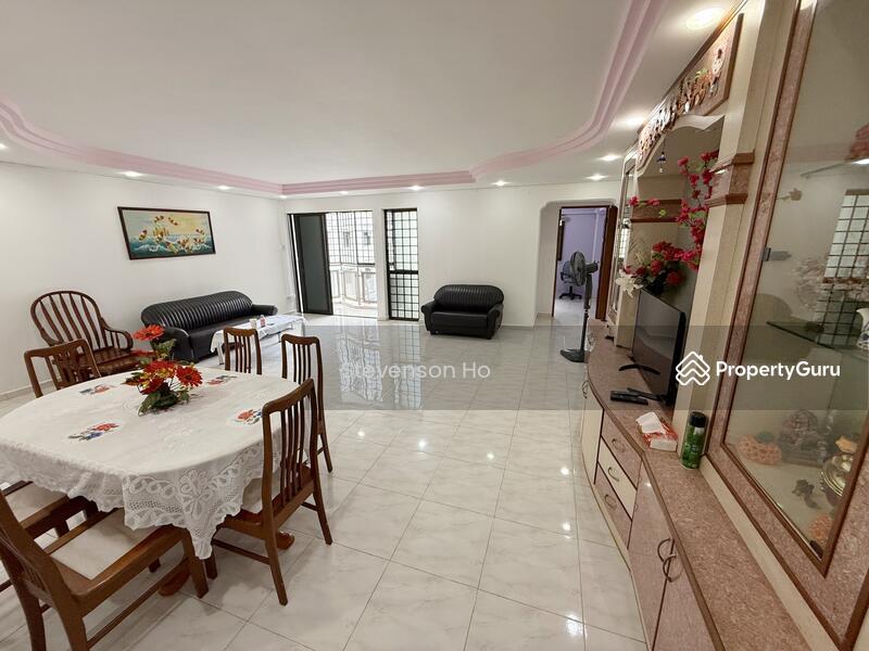 Prop-GPT: HDB Flat: D19  110 Rivervale Walk