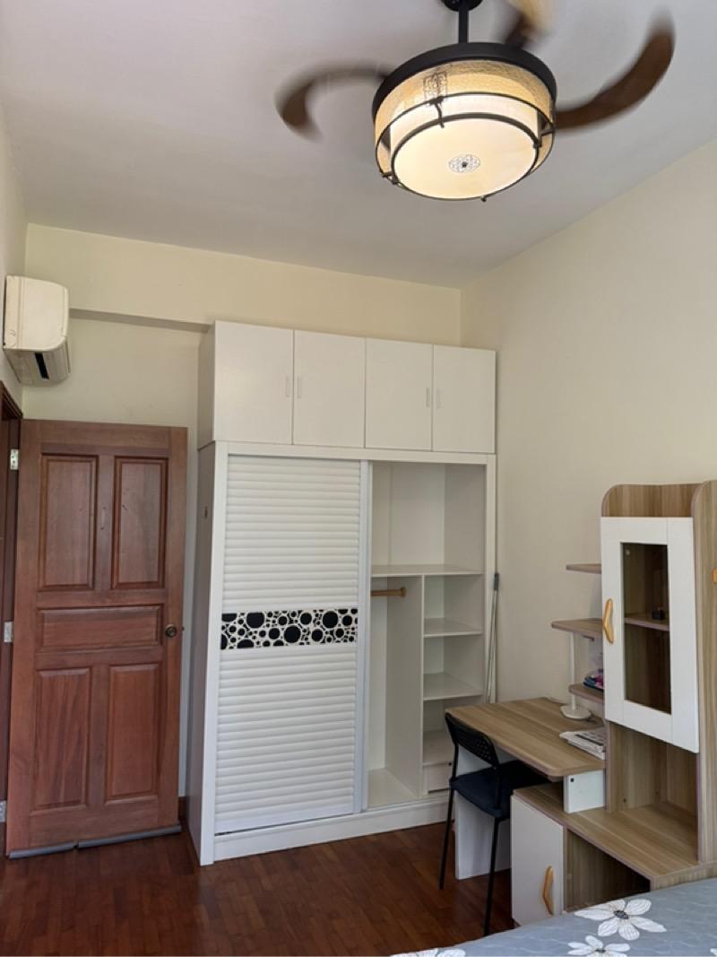 Prop-GPT: Terrace: D22  LAKESIDE GROVE