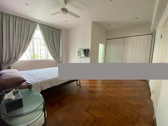 Kew Green Terraced House Room Rental, $1,400, 1 Bed 300 sqft $0.71 psf