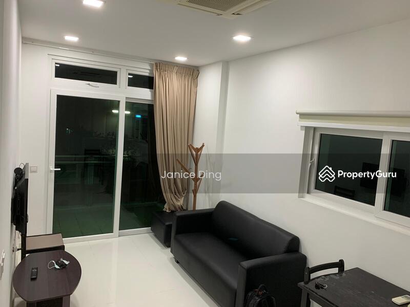 Prop-GPT: Condominium: D25  Parc Rosewood