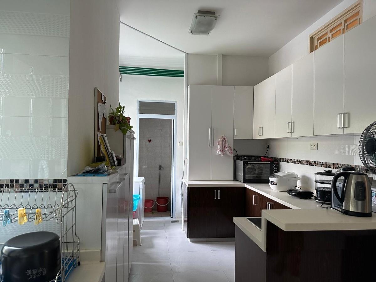 Southaven II Condominium For Rent, $5,300, 3 Bed 3 Bath 1,659 sqft $3.19 psf
