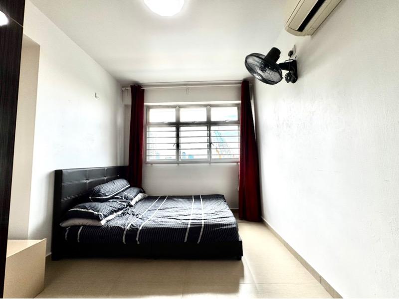 166B Yung Kuang Court HDB Apartment Room Rental, $950, 1 Bed 1 Bath 107 sqft $8.88 psf