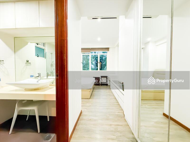 Condominium for Rent: D25, 738207