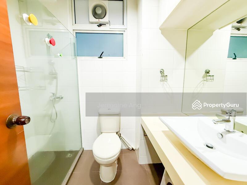 Condominium for Rent: D25, 738207