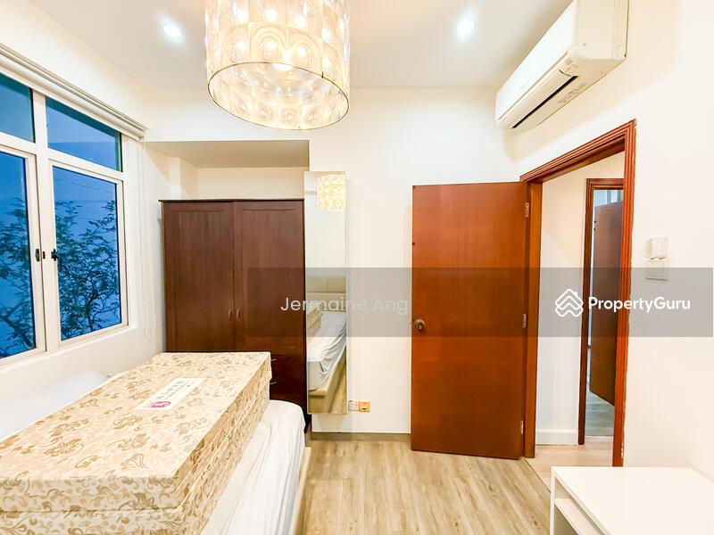 Condominium for Rent: D25, 738207