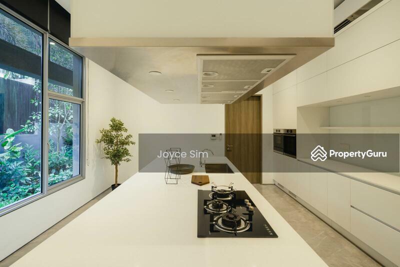 Bungalow - Good Class for Rent, Modern, Elevated Gcb with Full of Lush Greenery, SGD 45,000 | Freehold
