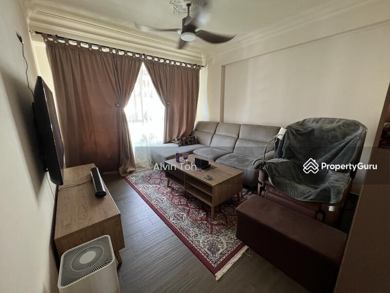 Prop-GPT: HDB Flat: D27  128C Canberra Street