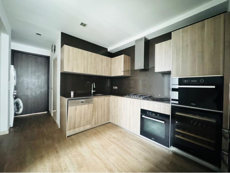 Condominium for Rent, Cape Royale Condominium For Rent, $13,000, 3 Bed 4 Bath 1,905 sqft $6.82 psf, SGD 13,000 | 99-year Leasehold