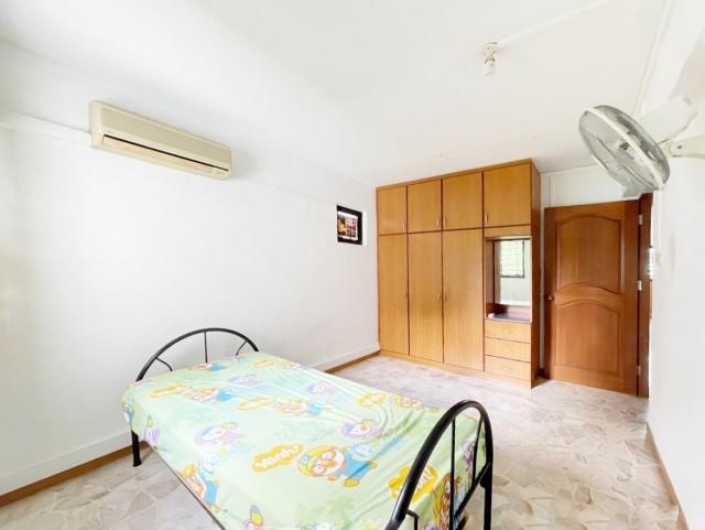 709 Bedok Reservoir Road HDB Apartment Room Rental, $1,000, 1 Bed 3 Bath 129 sqft $7.75 psf