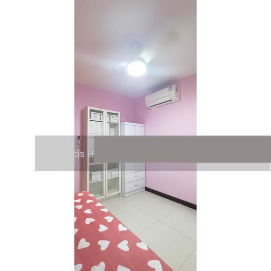 HDB Apartment for Rent, 55 Teban Gardens Road HDB Apartment Room Rental, $800, 1 Bed 2 Bath 120 sqft $6.67 psf, SGD 800 | 99-year Leasehold