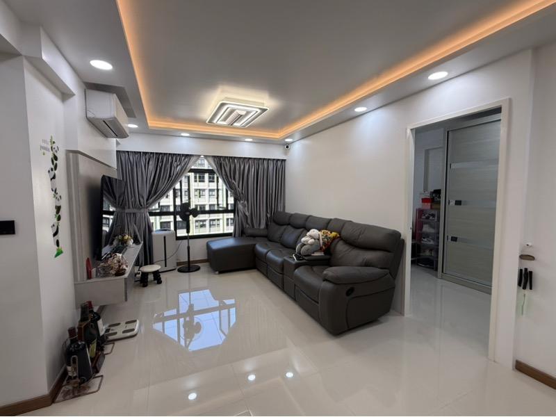 Prop-GPT: HDB Apartment: D25  567A CHAMPIONS WAY