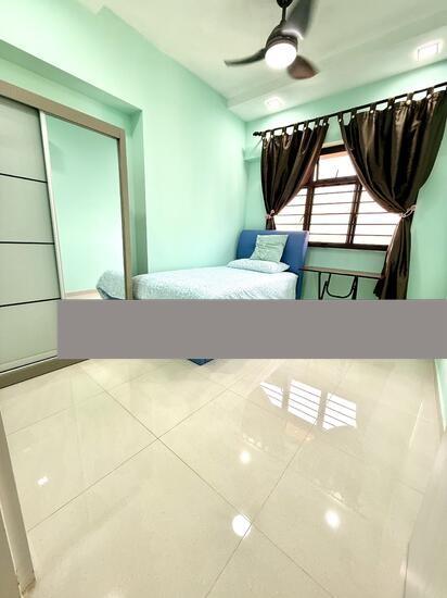 Prop-GPT: HDB Apartment: D12 Toa Payoh 264 Toa Payoh Apex