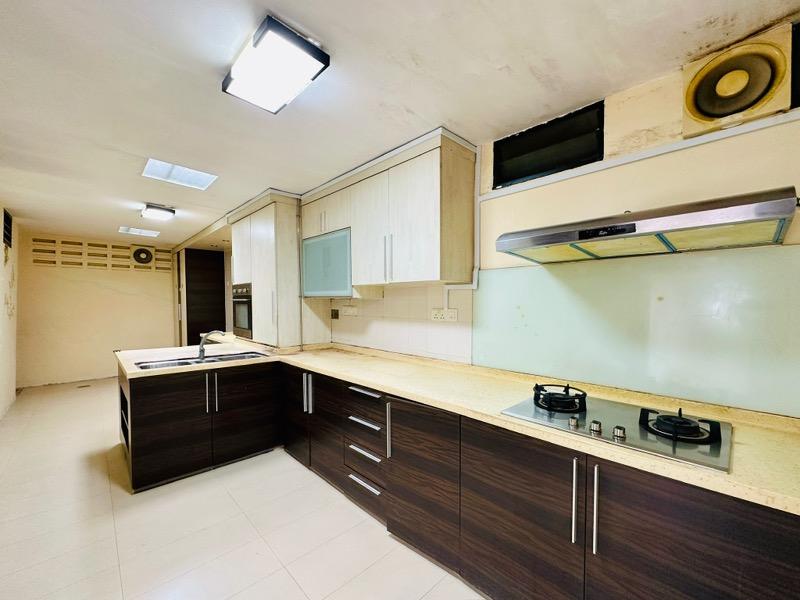 Serangoon Garden Estate Corner Terrace For Rent, $6,800, 3 Bed 2 Bath 1,700 sqft $2.58 psf
