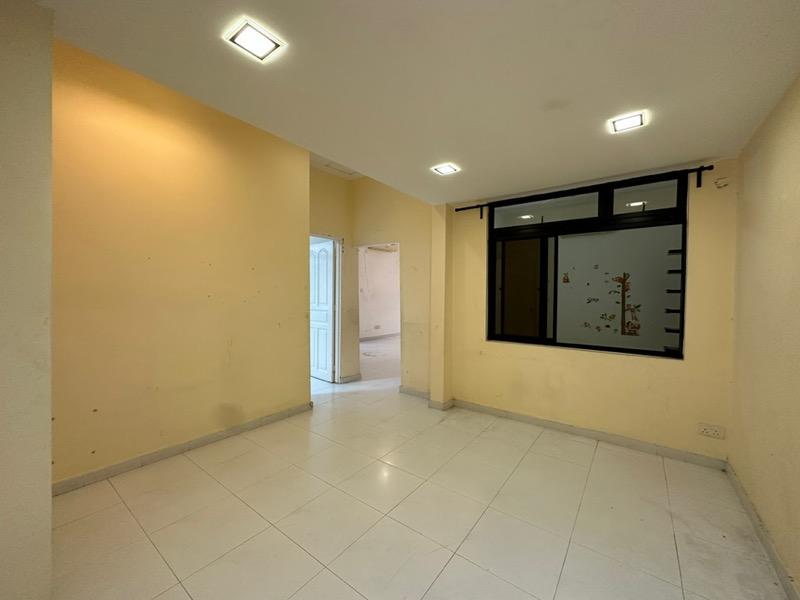 Serangoon Garden Estate Corner Terrace For Rent, $6,800, 3 Bed 2 Bath 1,700 sqft $2.58 psf