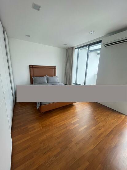Prop-GPT: Semi-Detached: D15  Brand new semi D in Bayshore up for grab!!