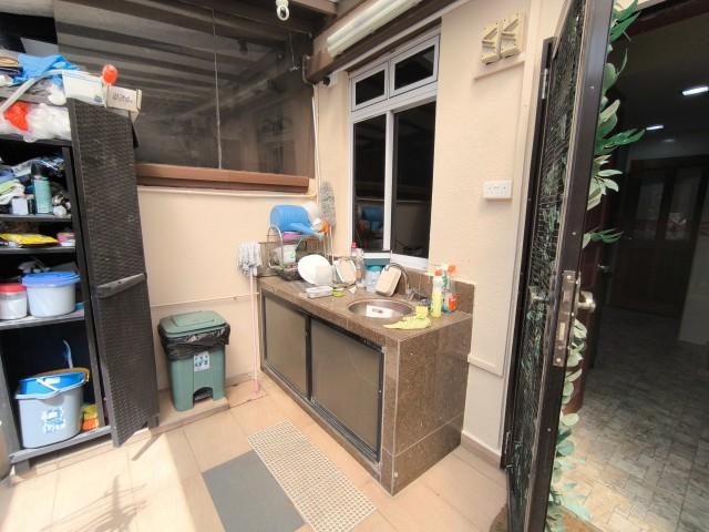 Park Villas Terraced House Room Rental, $1,600, 1 Bed 1 Bath 300 sqft $5.33 psf