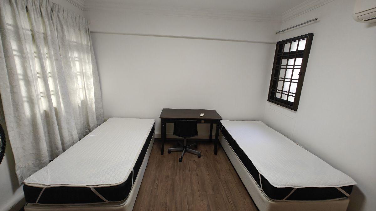 Prop-GPT: HDB Apartment: D19  319B Anchorvale Drive