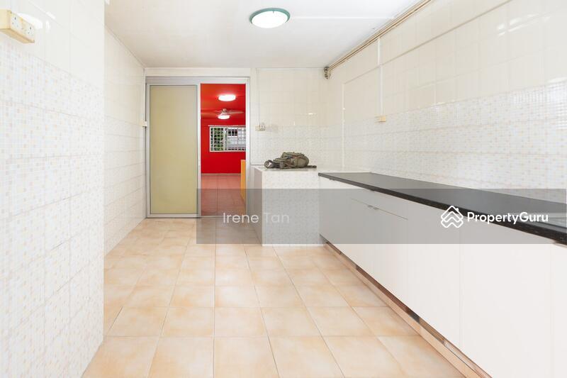 325 Woodlands Street 32