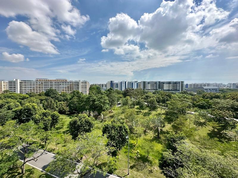Treasure at Tampines Condominium For Rent, $3,500, 2 Bed 2 Bath 678 sqft $5.16 psf