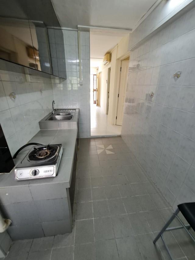 93 Jalan Dua HDB Apartment For Rent, $3,000, 2 Bed 1 Bath 667 sqft $4.50 psf